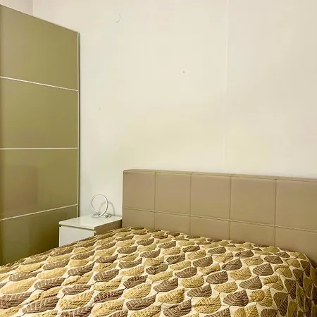 N274 - Numana, Bilocale Con Balcone In Pieno Centro *