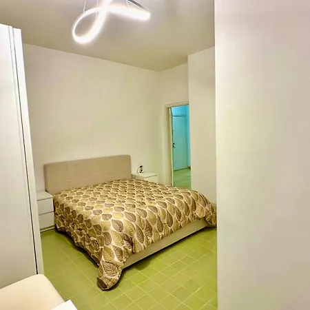 N274 - Numana, Bilocale Con Balcone In Pieno Centro Apartamento *